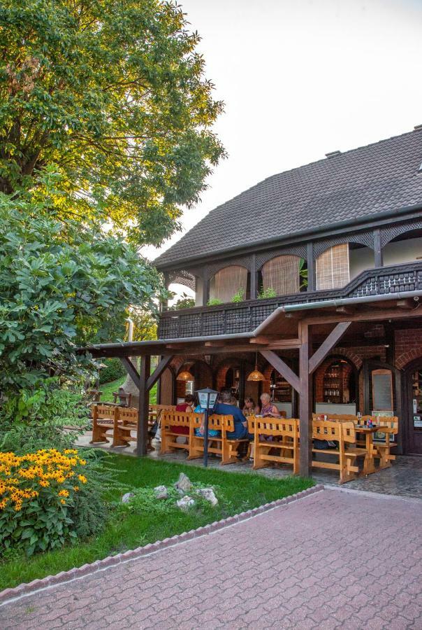 Gesztenyes Залакарос Екстериор снимка